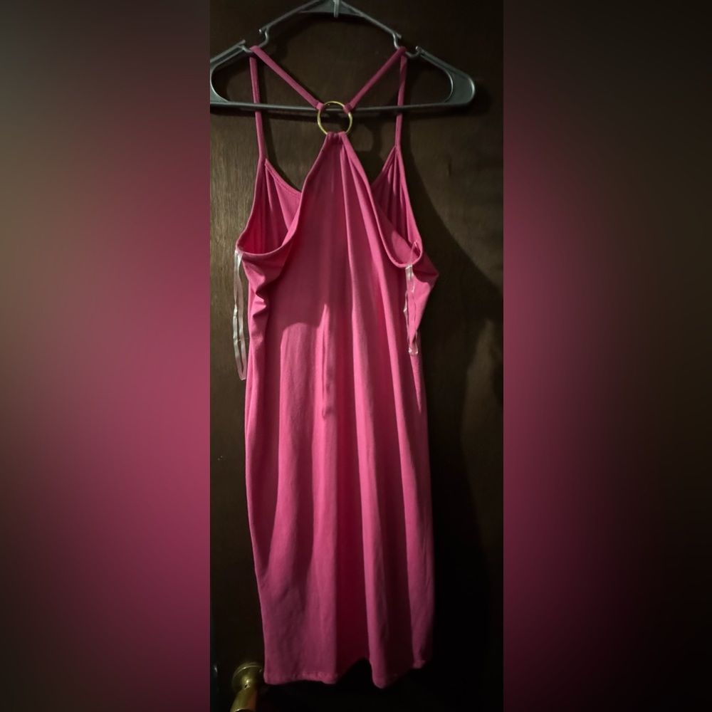Sold
NWT Absolutely Vibrant Pink Tank Top